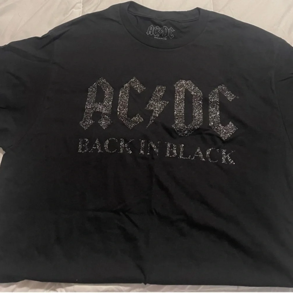 ACDC BLACK GLITTER GRAPHIC TEE - Picture 2 of 3